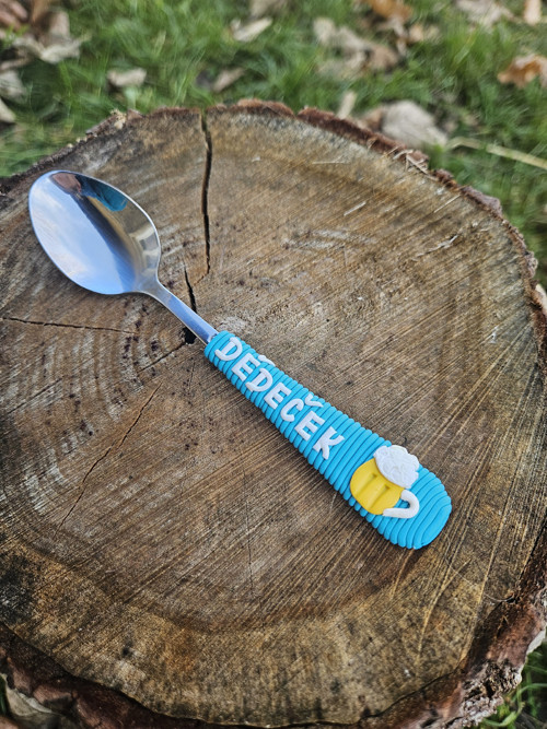 SKLADEM: Lžička dědeček