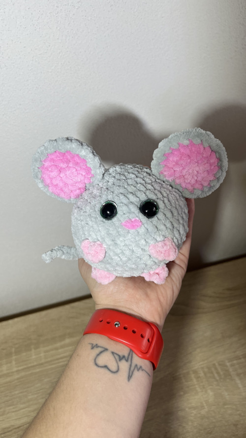 Háčkovaná myška