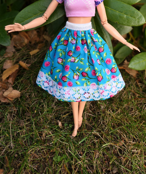 Barbie - natahovací sukně — foto 1