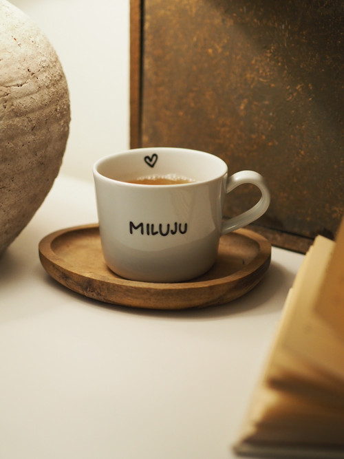 Ručně malovaný hrníček MILUJU