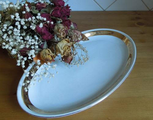 Exkluzivní oválný porcelánový tác