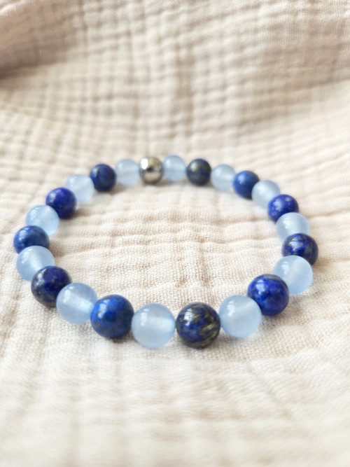 Minerální modro modrý náramek. Chalcedon + sodalit