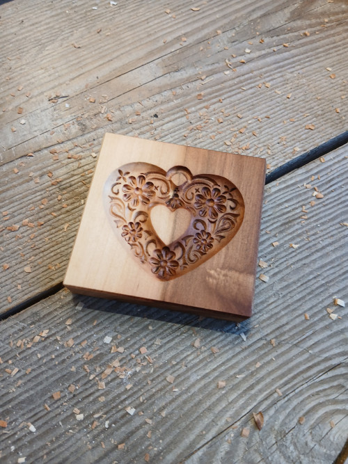 Dřevěná forma srdíčko 6x7cm
