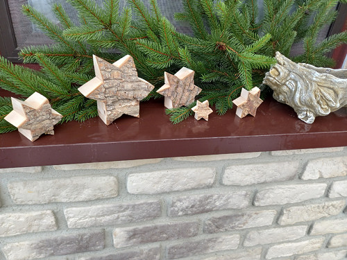 Drevené hviezdy s kôrou