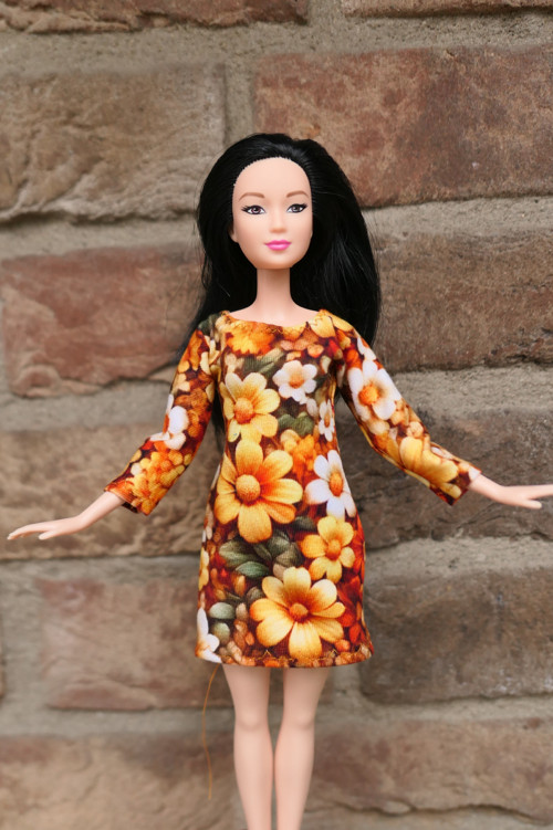 Šaty pro chladné dny pro Barbie — foto 1