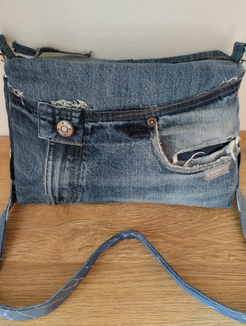 Riflová crossbody