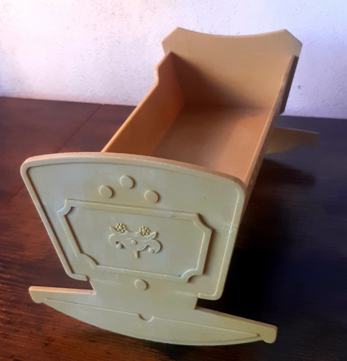 Retro kolébka
