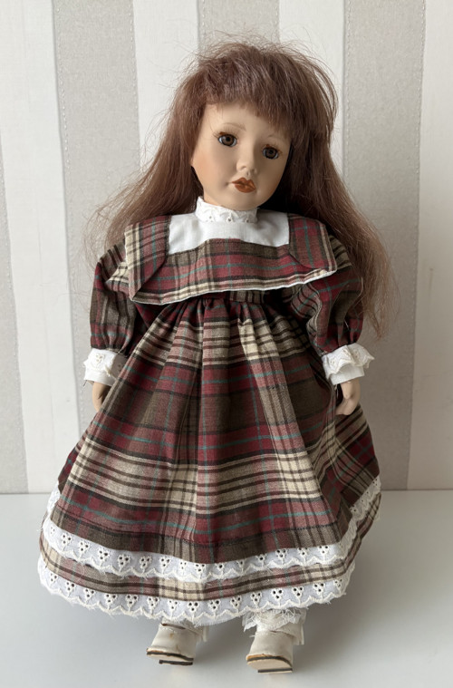 Porcelánová panenka Amelia — foto 1