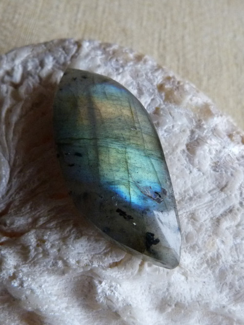 Labradorit - 4,5 cm — foto 1