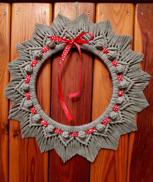 Vánoční macramé věnec na dveře 34cm zelený