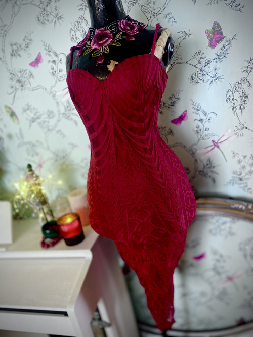 Šaty vintage burgundy — foto 1