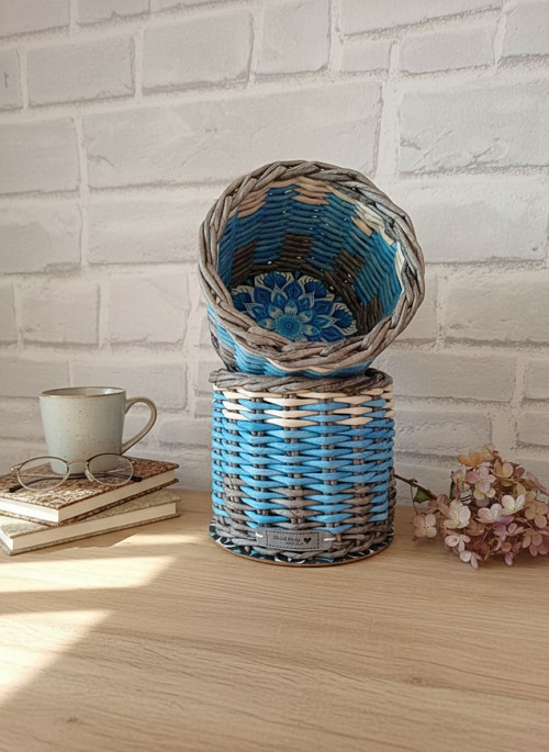 Sada dvou kulatých košíků – modro-šedé, s mandalou