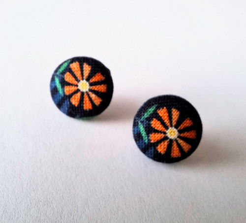 Buttonkové měsíčkové