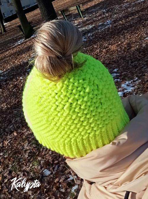 NEON kulich na dlouhé vlasy s nákrčníkem