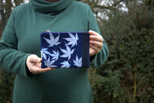 Zipová taštička Blue listy NO4