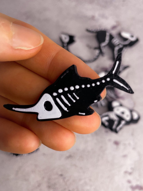 Odznáček pin skeleton Mečoun