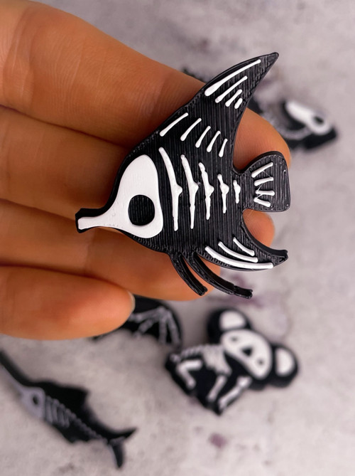 Odznáček pin skeleton Rybka