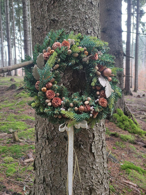 Věnec ZIMNÍ: Ø cca 28 cm — foto 1