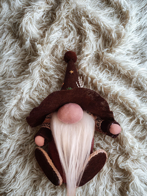 Hnědý skřítek cca 25 cm