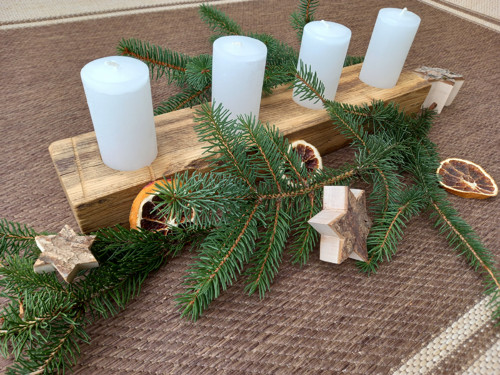 Adventný stojan zo starého dreva
