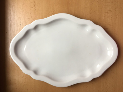 Porcelánový tác na cukroví — foto 1