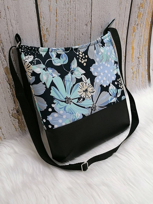 Crossbody ( Modré kvety )