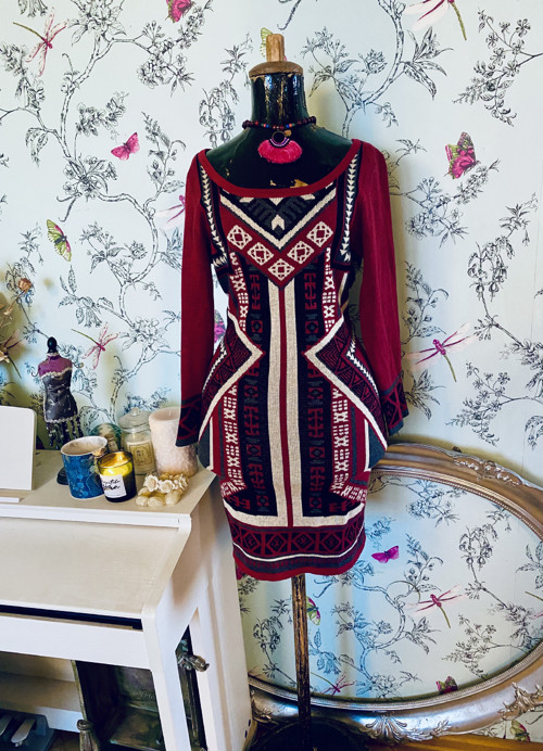 Šaty retro grafické — foto 1