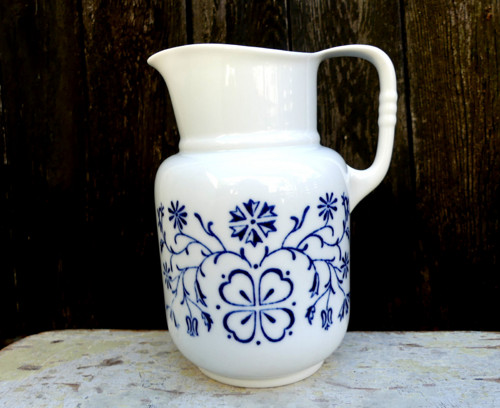 Modrý dotek...porcelánový džbán, Československo