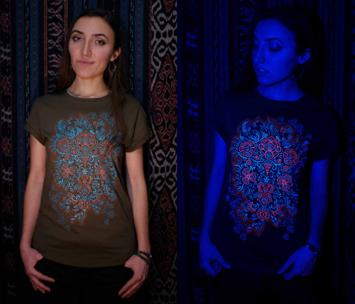 DŽUNGLE Dámské fluo folklor triko - Tmavě olivová