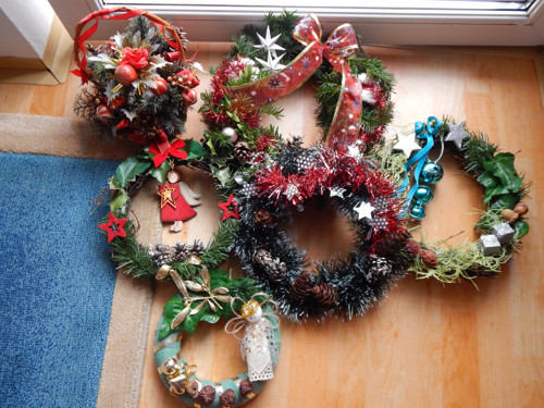 Adventní a vánoční věnce, dekorace