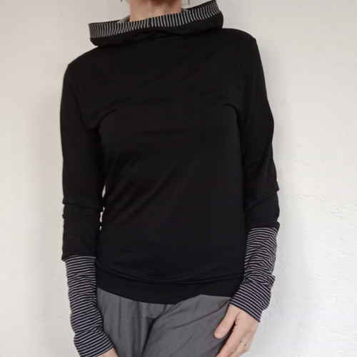 Černé s kapucí XS-XXL