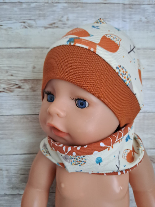Baby Born 43 cm - čepice a nákrčník