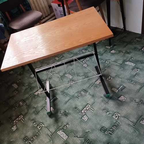 Retro televizní stolek — foto 1