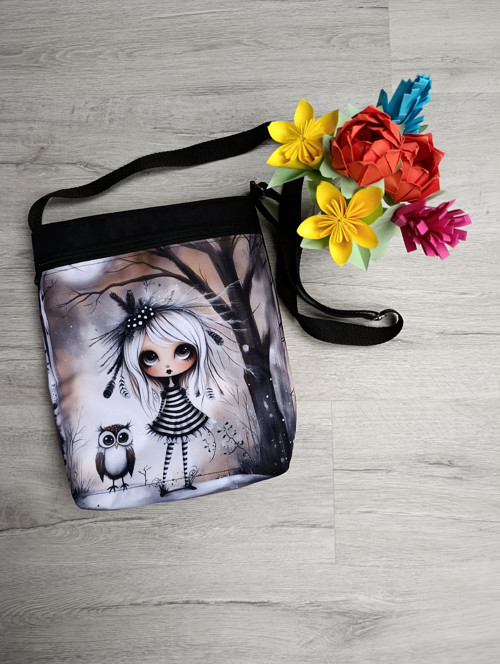 Hravá crossbody kabelka (nejen) pro malé slečny