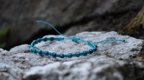 Náramek macramé "podmanivý azurit"