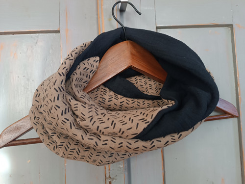Beige/Black ... origo maxi nákrčník (gázovina)