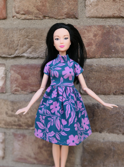 Úpletové šaty pro Barbie — foto 1