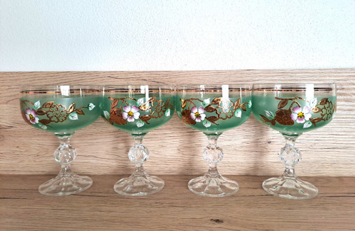 Retro skleničky na šampaňské a sekt