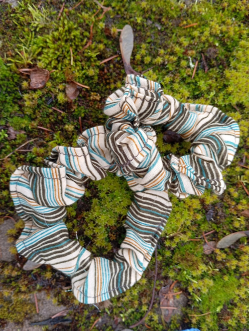 Pruhovaná - scrunchie gumička