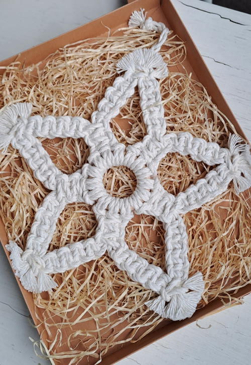 Hvězda - vánoční ozdoba macramé
