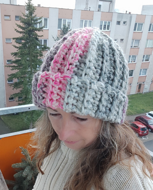 Čepice Růžovošedá