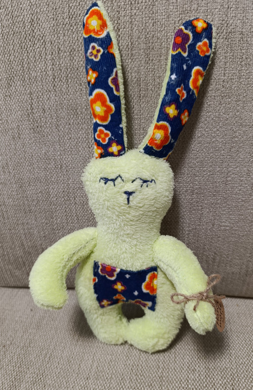 Chlupatý měkkoučký zajíček zelený 25 cm