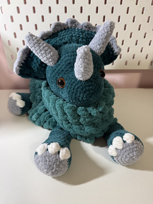 Pyžamožrout dinosaurus triceratops