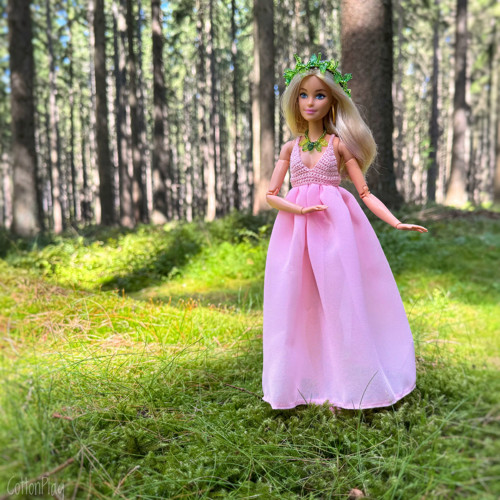 Růžová víla Barbie - sada šatů s doplňky