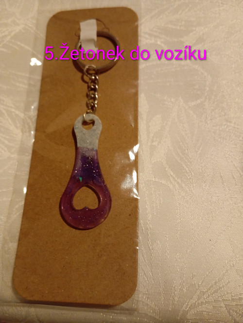 Klíčenka z epoxidové pryskyřice