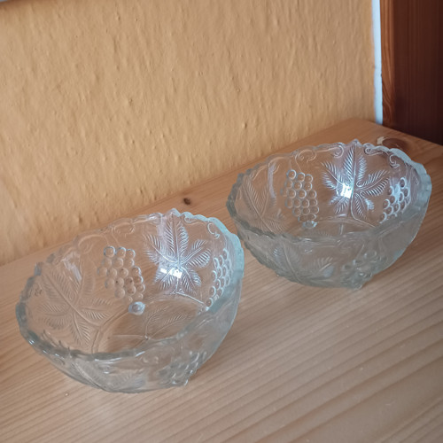 Dvě mističky s florálním motivem