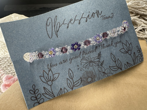 Květinový náramek Amethyst