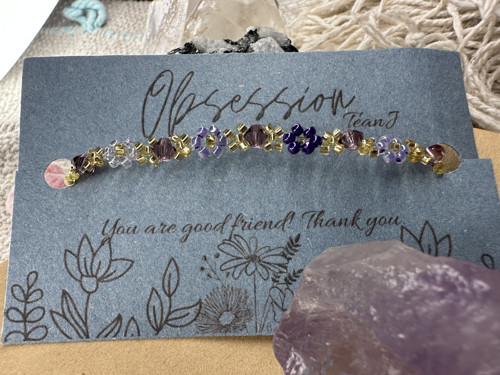 Jemný květinový náramek Amethyst