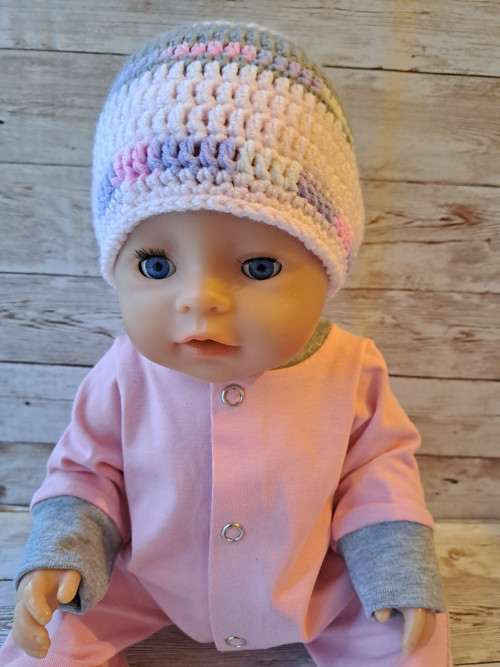 Baby Born 43 cm - háčkovaná čepice