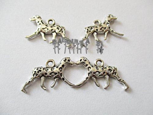 Kovový přívěsek dalmatin, oboustranný, cca 18x13mm